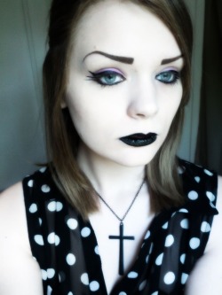 gothedup:  Goth girl wearing black