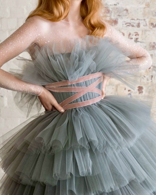 lacetulle: Paolo Sebastian | Fall/Winter 2020 Couture Pretty dresses … nice collection 