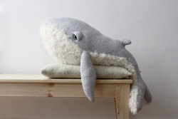 sosuperawesome:    Albino sea animals collection by BigStuffed on Etsy  • So Super Awesome is also on Facebook, Twitter and Pinterest • 