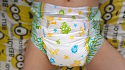 Diapersandboys:  Starting The Day Fresh Padded :) 