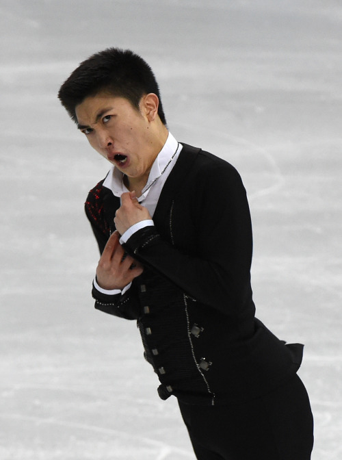 divergencyinfandoms:  papa-erwin:  fuckyeahgodofmischief:  Become a figure skater they said you will be graceful they said  I WILL SO FUCKING MAKE REACTION PICS OUT OF THIS SHIT  the 4th one bottom - top, looks like Jake Able.. I guess Adam is out of