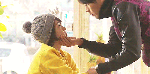 Koreans Kissing