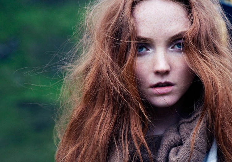 ultralaser:   Highland TaleAbove Fall/Winter 2010 Model: Lily Cole Photographer: