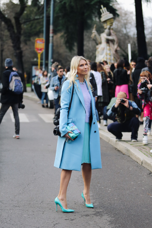 style, courts, blue, courtshoe, iceblue, pleated skirt, winterstyle, topshop from HeelsFetishism