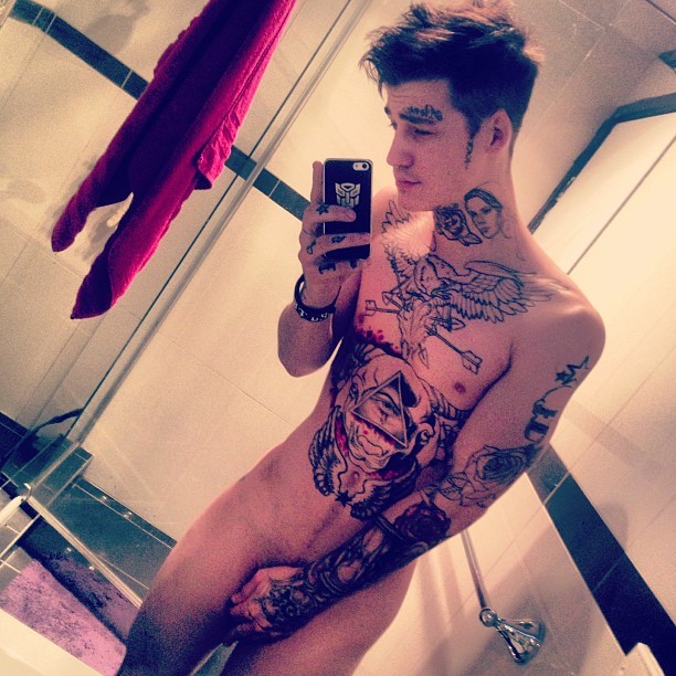 get-fucked-and-get-inked:  nonelikerae:  holy fucking hell, marry me.  His fucking