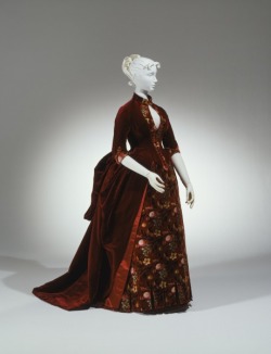 fripperiesandfobs:  Dress, 1884-85 From the
