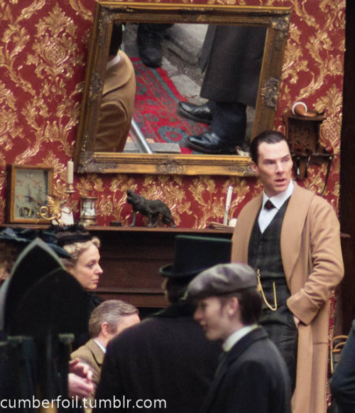 cumberfoil:Some more close-ups from Bath. I’m a bit in love with John’s chair and Sherlock’s morning