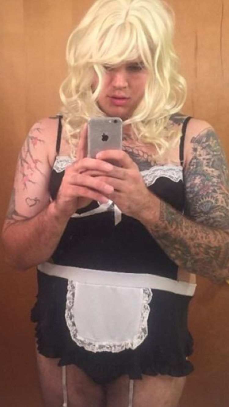 sissyfag2own: sissypaula79:   Sissy Maids of KIK.  Every hundred notes will reveal