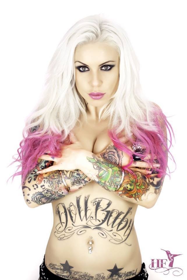 we-require-more-tatooed-girls:  Source:Tattoos On Chickswe-require-more-tatooed-girls