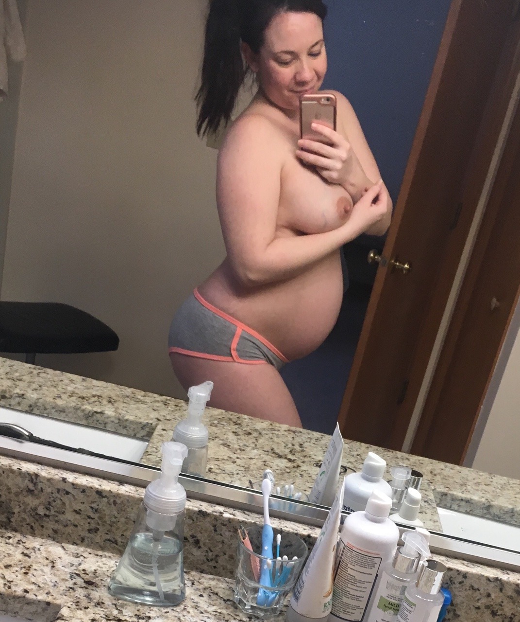 mickeynicole2:28 weeks! It’s been too long since I posted. But I’m feeling extra