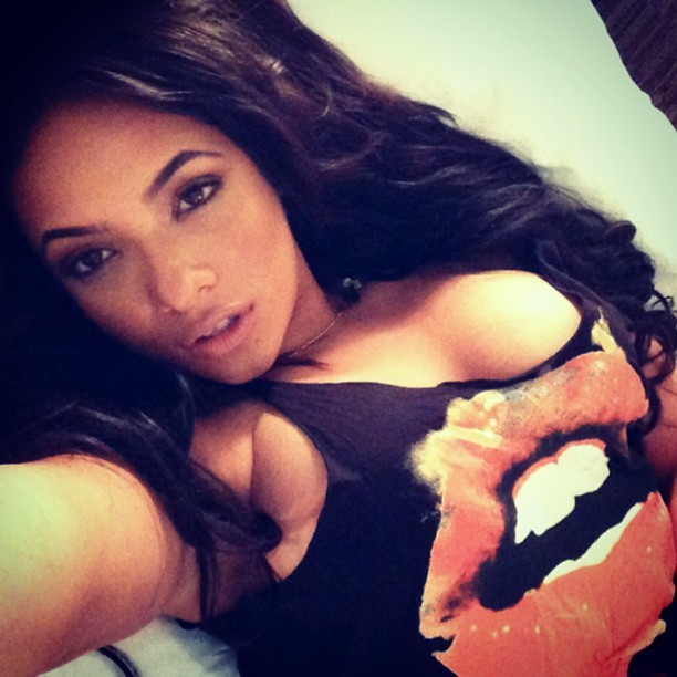 stephsdope:  🎶My bitch a choosy lover🎶 #YouCantTouchThis #LevelsToThisBitch