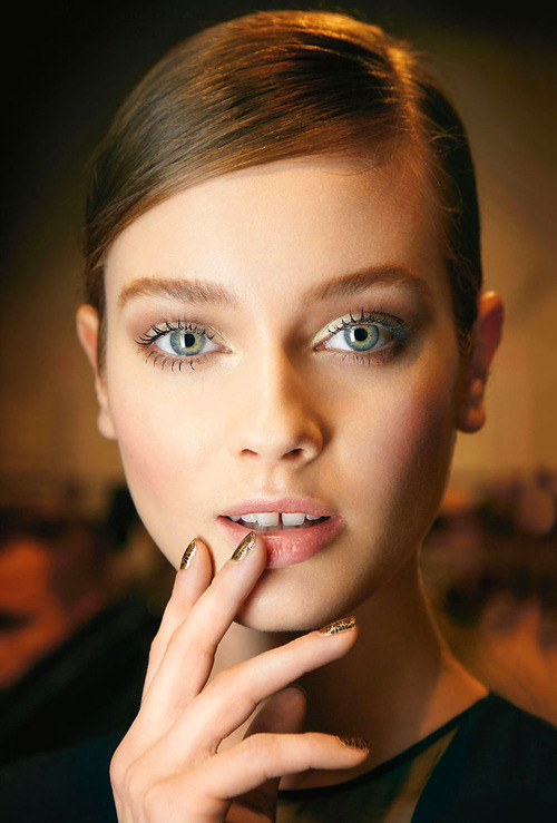 belle-et-lumineuse:  EYES, EYES, EYES!