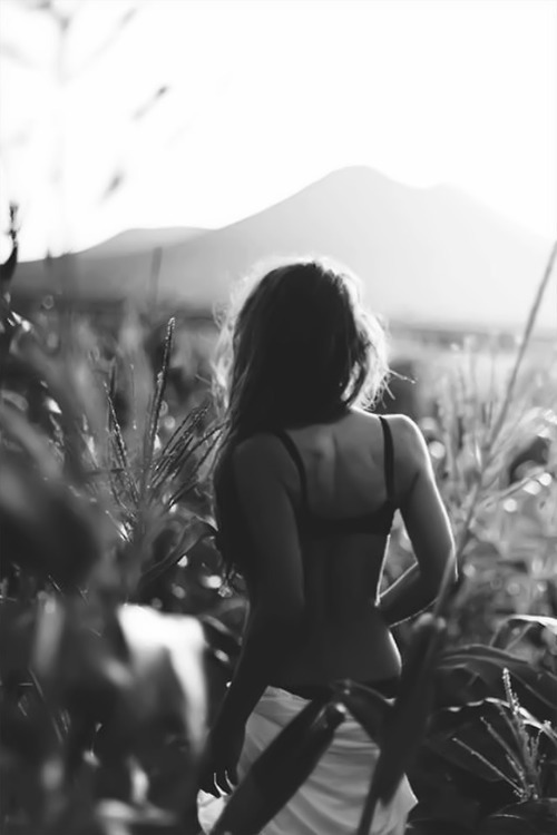 jess-de-backs1:  Beauty in Simplicity  