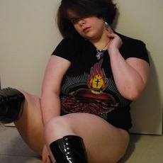 curvygeekgasm85:  Part 2 of a suicidegirls shoot i did