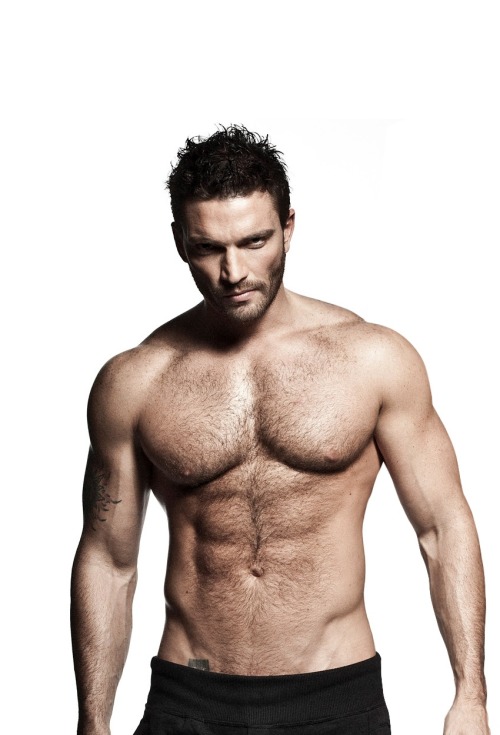 Julian gil gay