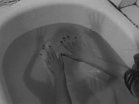 canyoufixthehopeless:  prozaccanthelp:  Scary yet beautifully intimate, advice free place ♡  sad black and white blog, message me i care and will help you as best as a can, i follow back most 