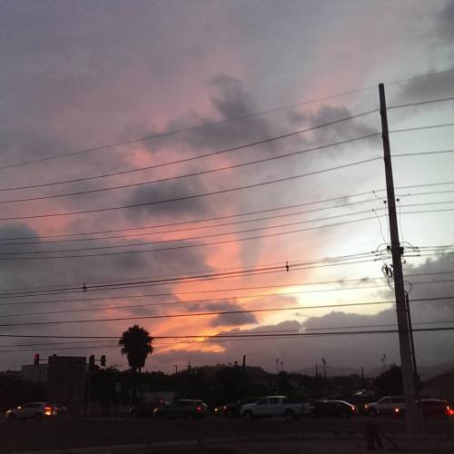 mascando-chicle:  #NoFilter #sunset #Cayey  (at Cayey, Puerto Rico)