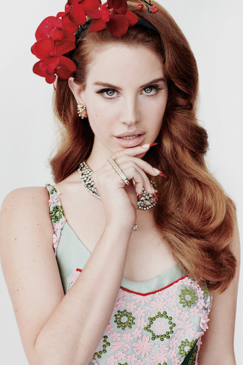 deadlynigthshade:  Lana Del Rey photographed by Mario Testino for Vogue