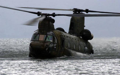 refactortactical:  RE Factor Tactical How Chinooks take baths.  
