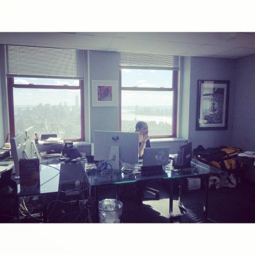 We workin’ @snkrbst offices. #thinklikeus #nerdygirldiaries (at Snkrbst)