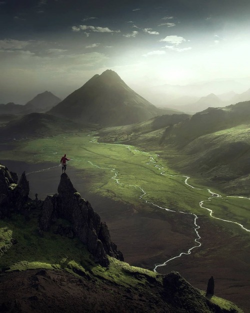 sosuperawesome:  Max Rive on Instagram   😍😍