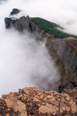 zoe-rh:  wonderous-world:  Table Mountain, Washington,