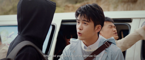 lmao he looks so offended when Wu Xie closes it in his face -  this is a private discussion bet