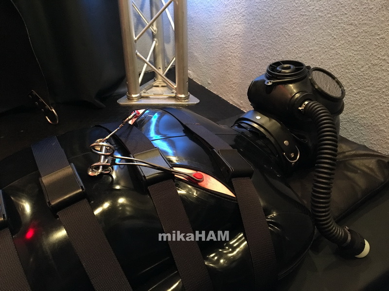 mikaham:   … a helpless rubberworm … @boundrubberboi​    