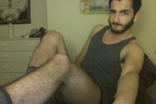 lepreax:  *counteracts embarrassing memories with slutty selfies* 