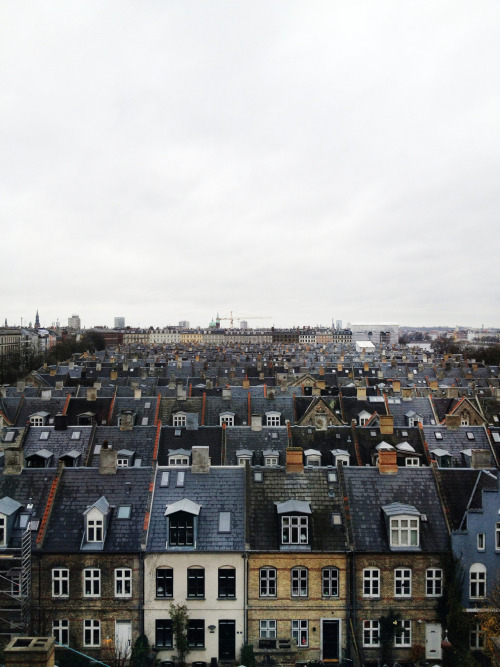 dsgnpulse:  copenhagenpics:  On a Sunday morning.http://ift.tt/1IQRI0h