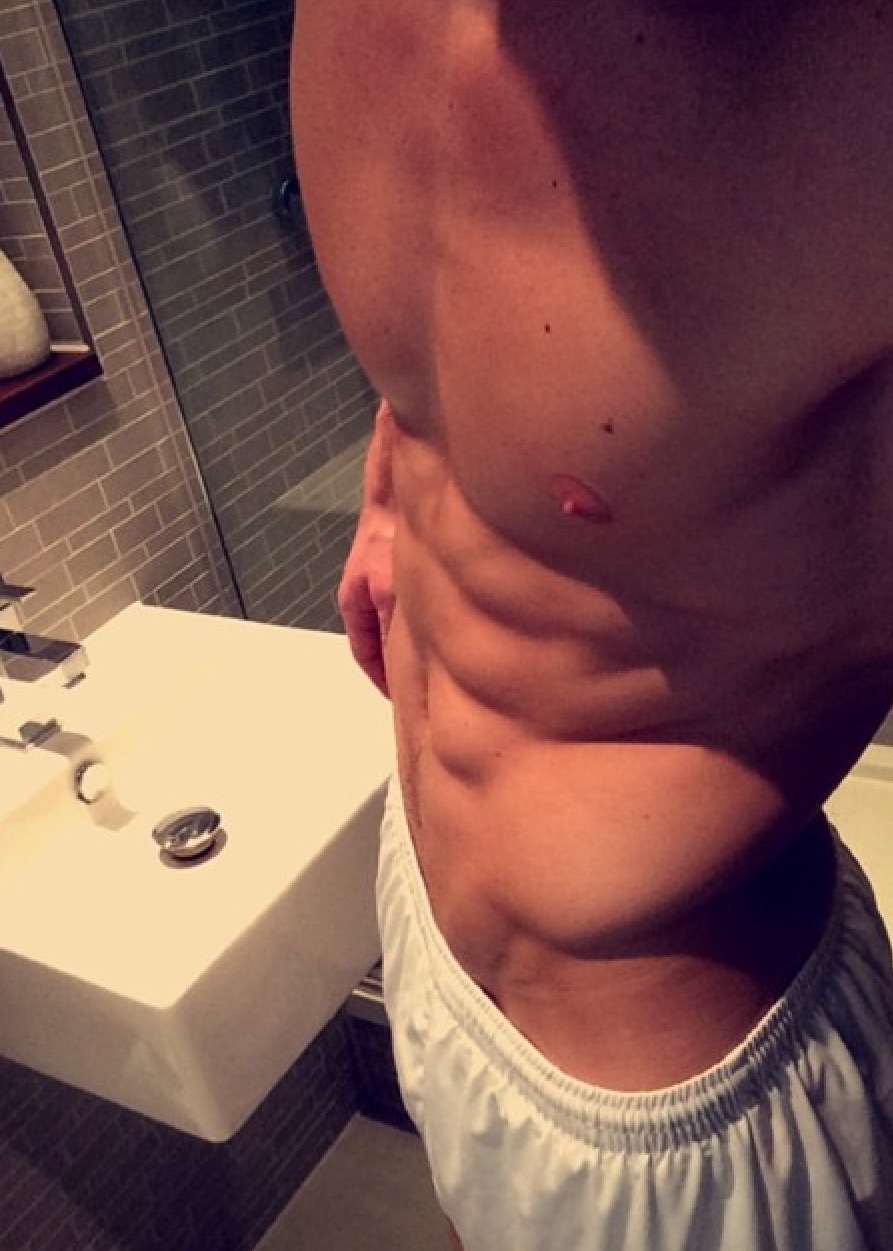 male-celebs-naked:  Ken Bek 3See more here