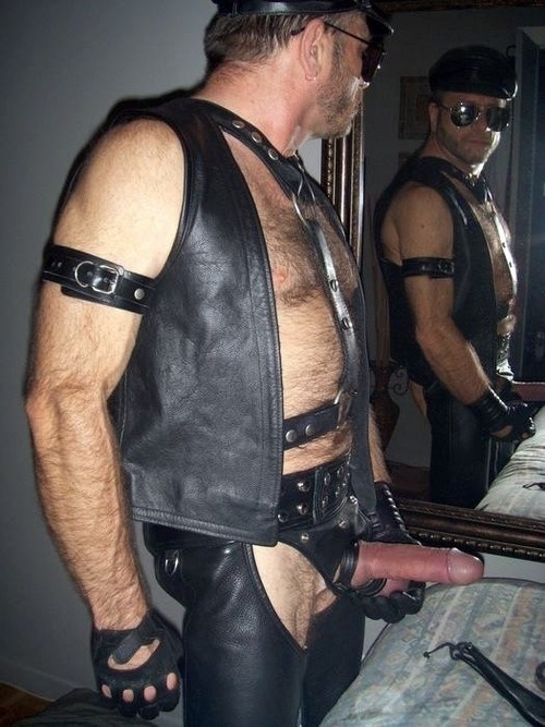 Sex leatherminus:  Hairy big guy showing off pictures
