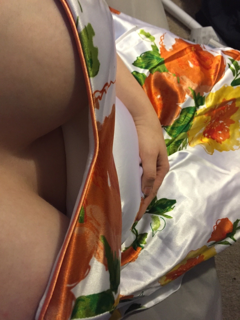 kn0ckmeup:  Exhibit A: Brand new dress I bought 3 weeks ago and can definitely not