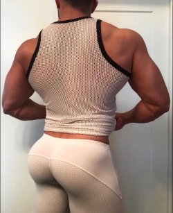 justlikeastare:  beefybutts:Preston knows his ass is huge and juicy! Perfect for eating. NET ASSETS 