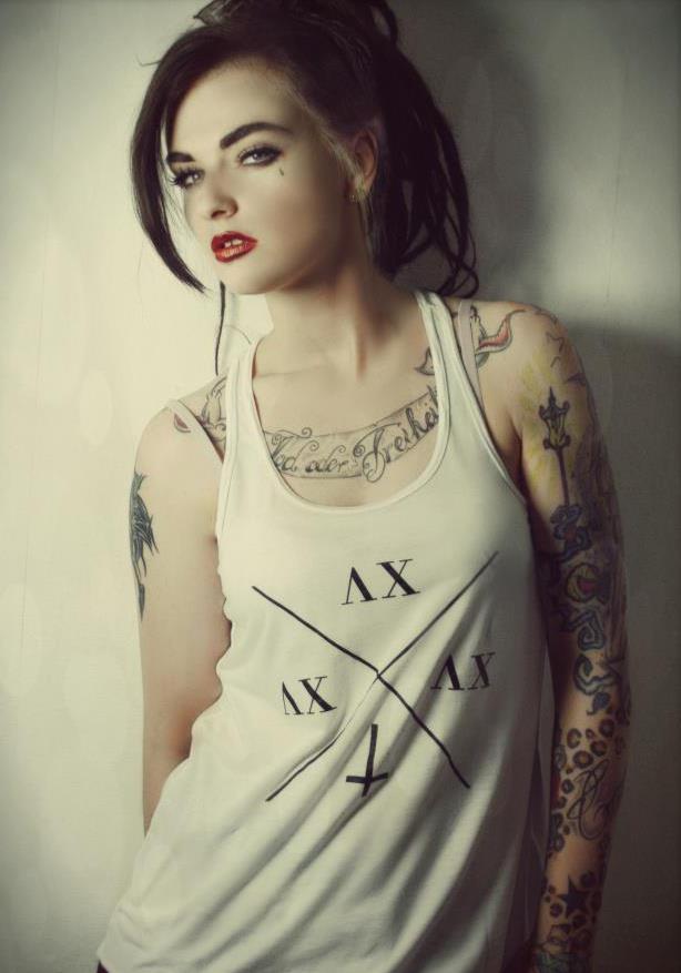 ohmygodbeautifulbitches:  Lolly O’Diamond