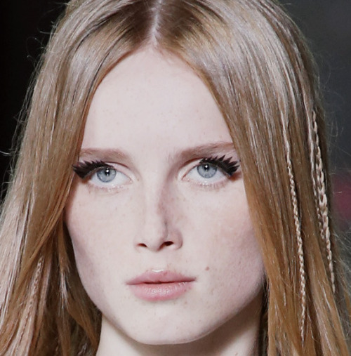 driflloon:  beauty @ louis vuitton ss16 