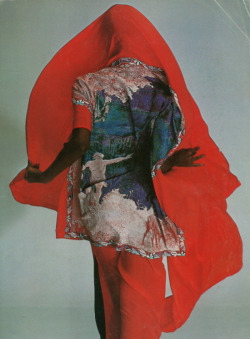 witchesandslippersandhoods:  Issey Miyake: