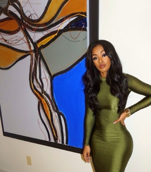 Sex bombshellssonly:  @miraclewatts00 pictures