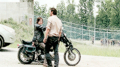 dixonnes:   the walking dead gif battle | @dixonnes vs r-grimes   round six  » touch