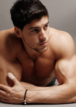 brentwalker092: men-who-inspire-me: Model