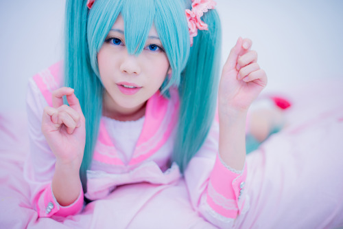 Vocaloid - Miku Hatsune [Sweet Magic] 9HELP US GROW Like,Comment & Share.CosplayJapaneseGirls1.5 - www.facebook.com/CosplayJapaneseGirls1.5CosplayJapaneseGirls2 - www.facebook.com/CosplayJapaneseGirl2tumblr - http://cosplayjapanesegirlsblog.tumblr.com