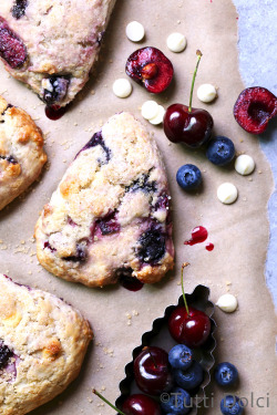 lustingfood:  CHERRY-BLUEBERRY CREAM SCONES