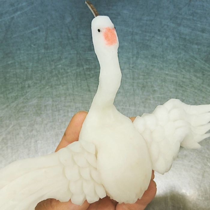 foodffs:  Unbelievable Food Carvings By Japanese Artist “Gaku” Really nice recipes.