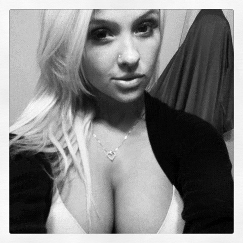 heelsplease:  amateur-implant-pics:  Shantal_Monique  So alluring