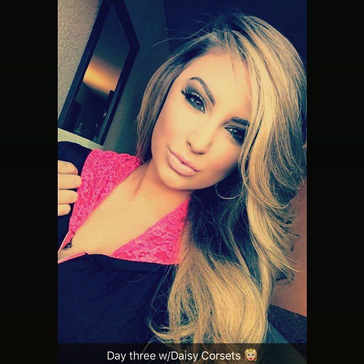 Day three with @daisycorsets 😍 follow the fun on snapchat :) RealAshAlexiss by