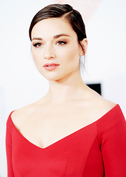 argentie-blog:  Crystal Reed attends the 21st Annual Race to Erase MS Gala 