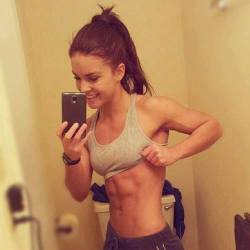 fitgymbabe:  Follow Fit Gym Babes for the