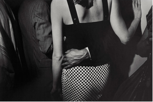 mpdrolet:
“Black Hand – Checkered Rump, N.Y.C., 1985
Larry Fink
”