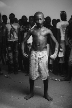 yagazieemezi:  POPULAR POST 2013: AFRICAN PHOTOGRAPHY: Nigerian photographer August Udoh captures the competitors of Dambe. Since the 1950s, Nigerian boxers have held their own in international boxing competition. Dambe is a Hausa martial sport that