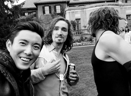 justinhmin: “#UmbrellaAcademy2 a story of 3 brothers told in 6 parts”